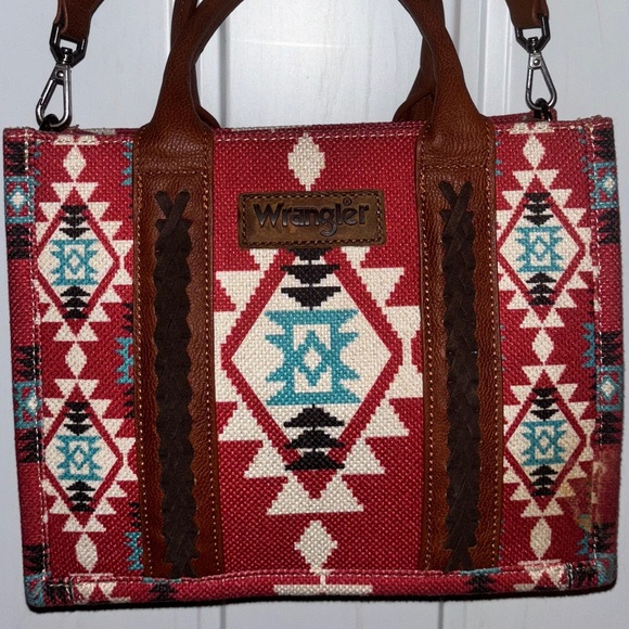 Wrangler Boho Aztec design Crossbody in Red,Blue,Brown,Black and White - Picture 3 of 9